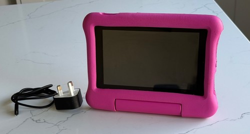 Amazon fire tablet - amazon, case